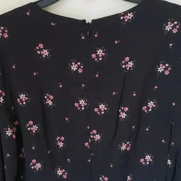 NWT Velvet Winola Floral Printed Challis D… - Picture 10 of 11